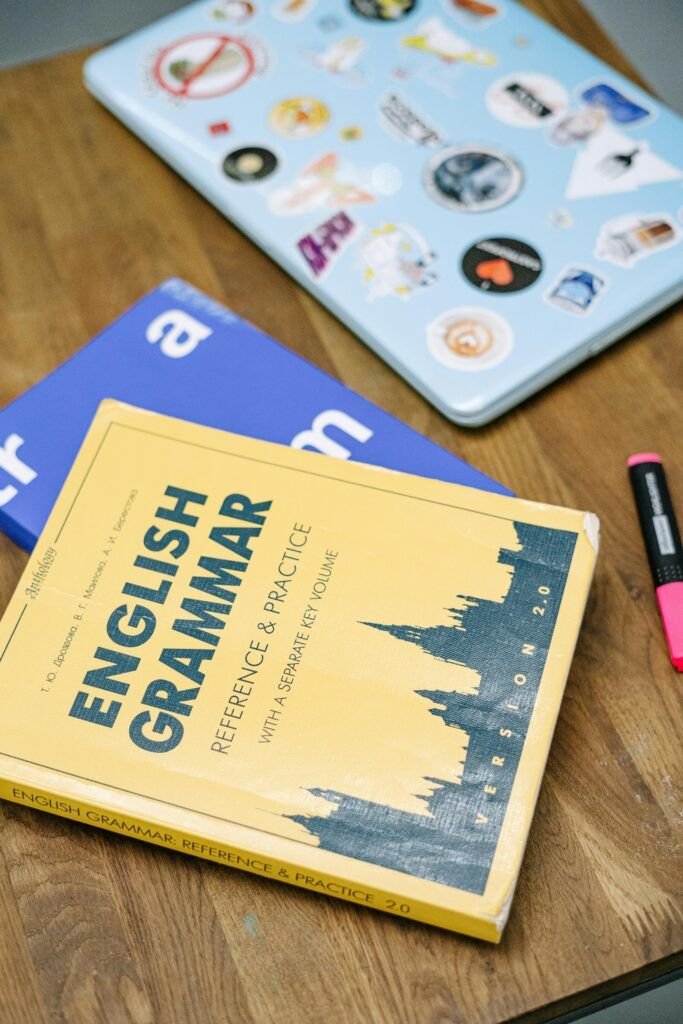 academia-online-oposiciones-ingles Clases grupales online para preparar oposiciones de inglés en secundaria y primaria. Formación a distancia para opositores en toda España.